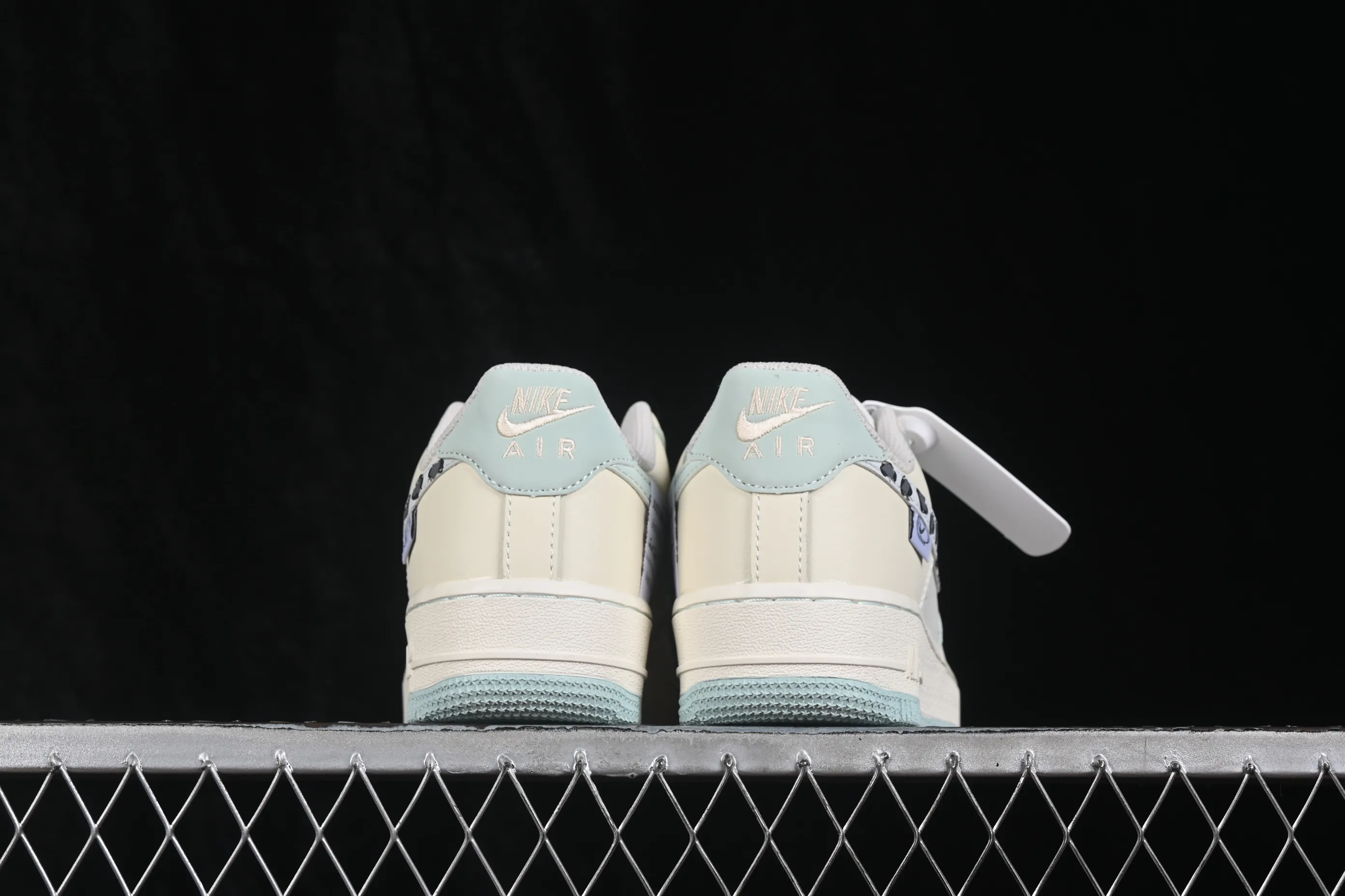 All categories Nk Air Force 1 Air Force series Nk Air Force 1 Low Air Force low top Nike Air Force 1'07 Low "Green Grape Leopard Pop" Hand-painted graffiti Green Grape Leopard Air Force One low-top casual sneakers FB1839-112
